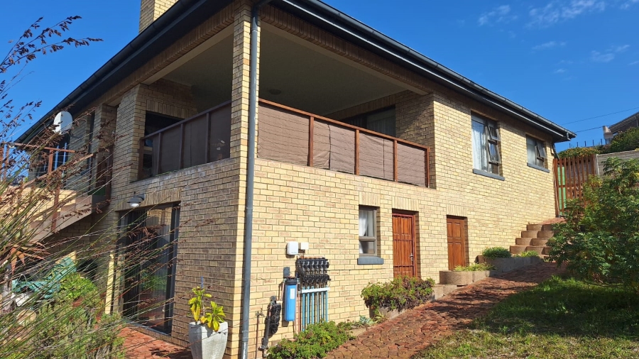 3 Bedroom Property for Sale in Stilbaai Wes Western Cape